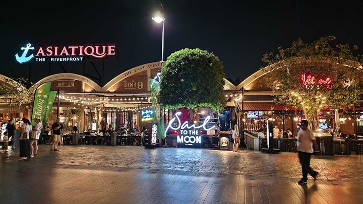 Asiatique The Riverfront