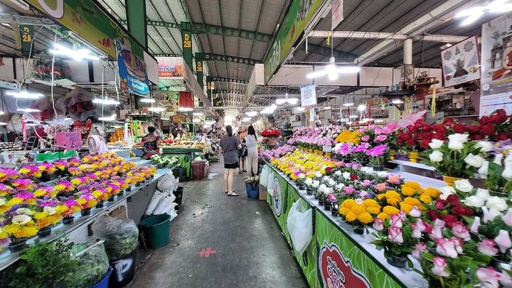 Pak Khlong Talat Mai