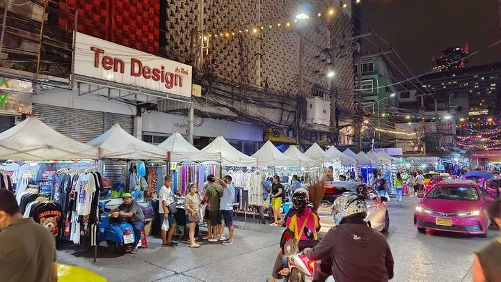 Pratunam Night Market