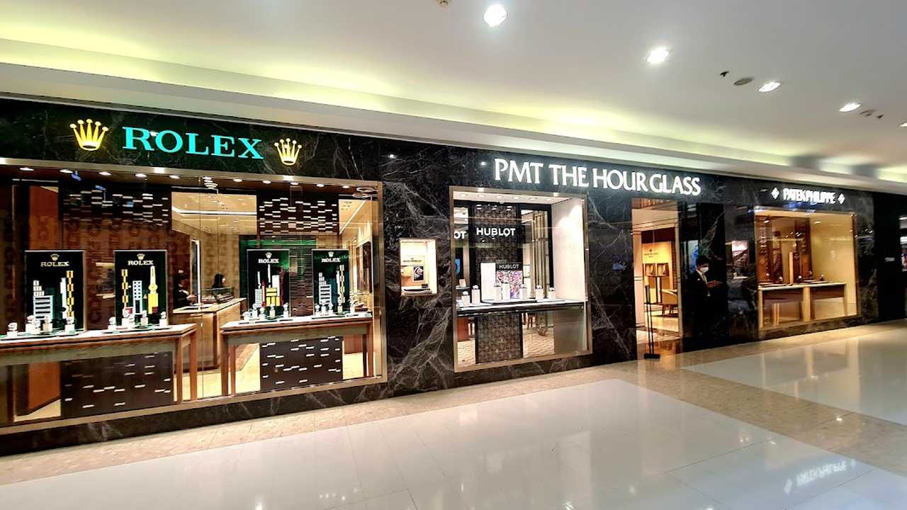 PMT The Hour Glass Gaysorn Village