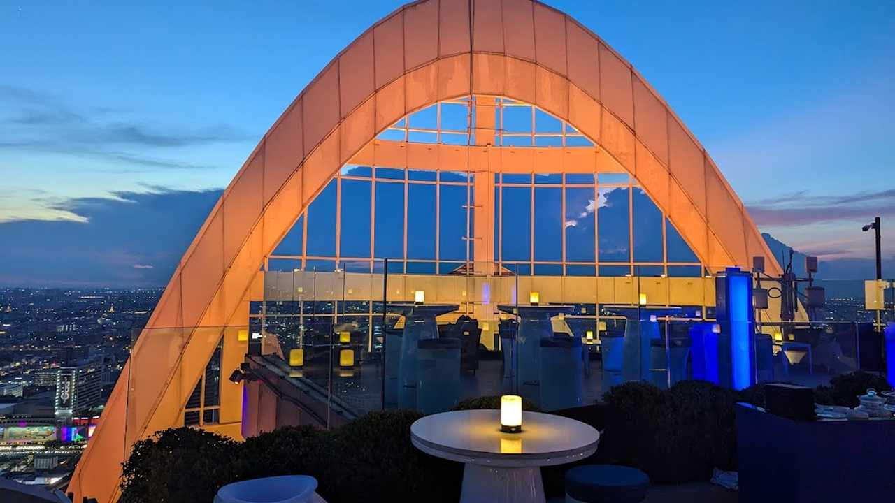 CRU Champagne Bar