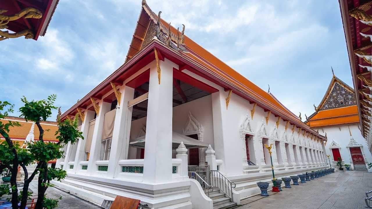 Wat Mahathat Yuwaratrangsarit