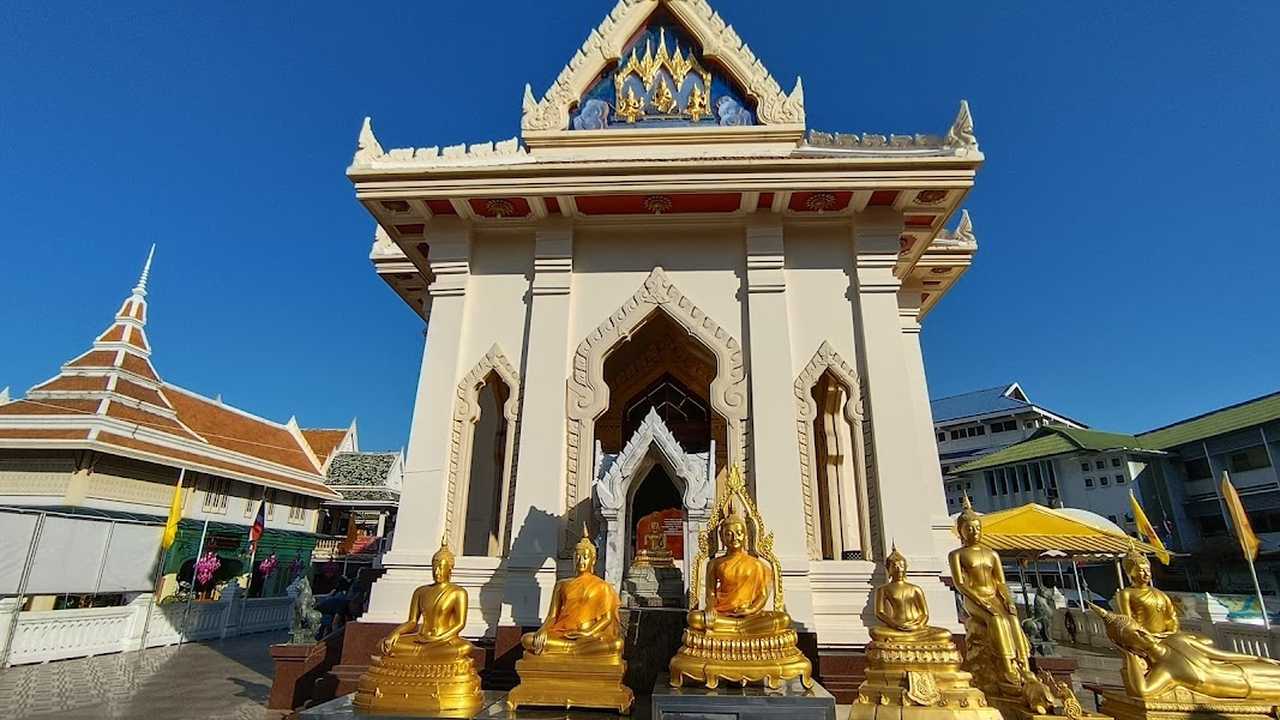 Wat Traimit
