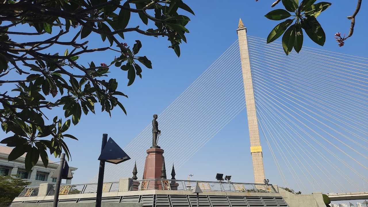 Rama VIII Park