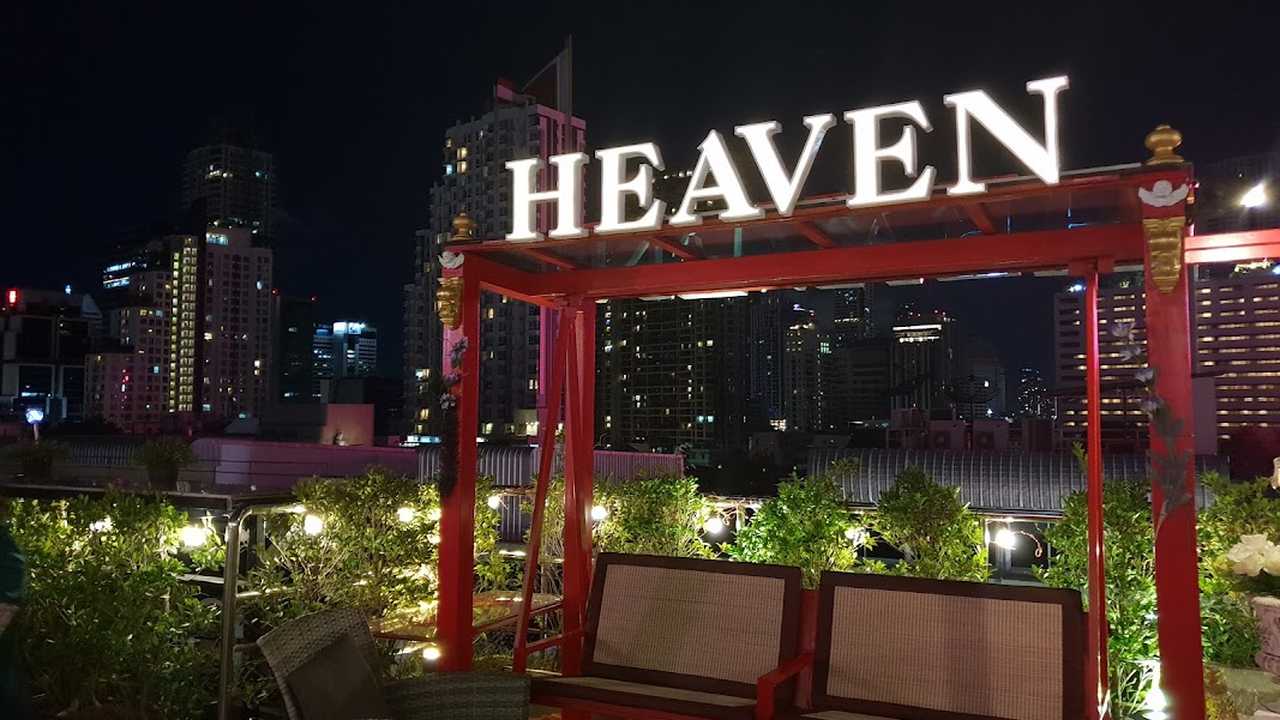 Heaven Rooftop Bar & Lounge