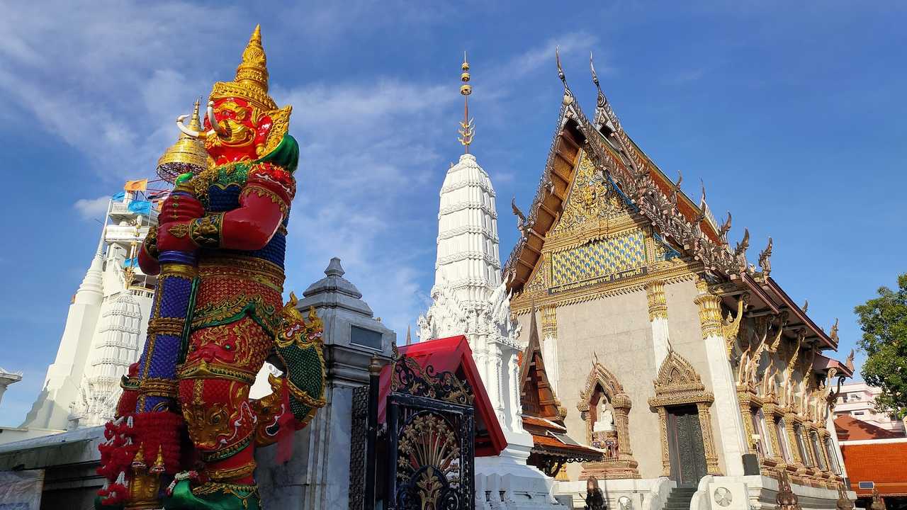Wat Intharawihan
