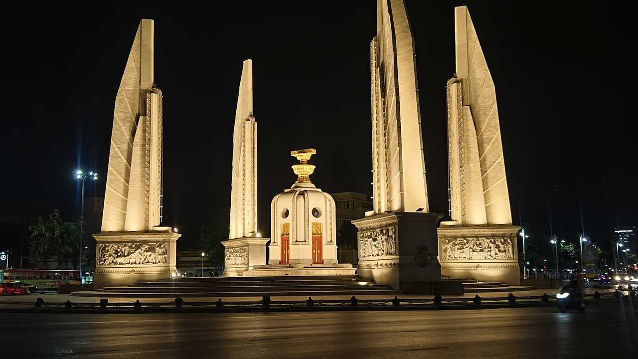 Democracy Monument