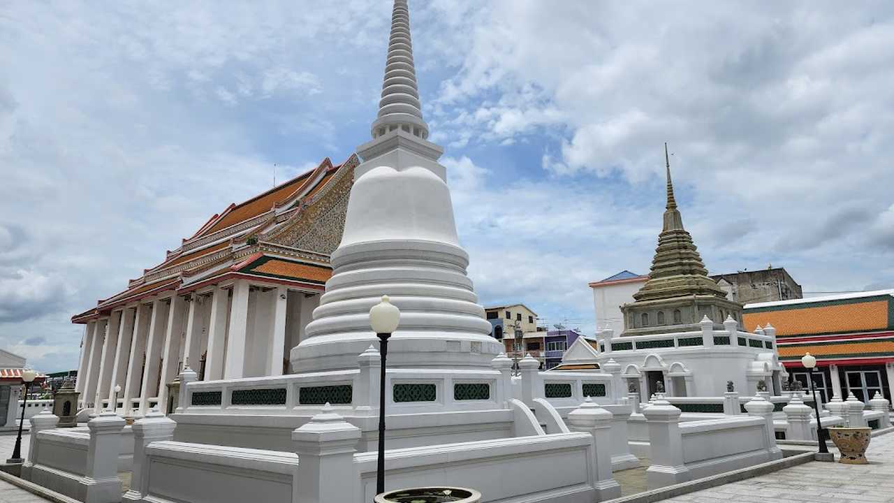 Wat Prayurawongsawas Worawihan